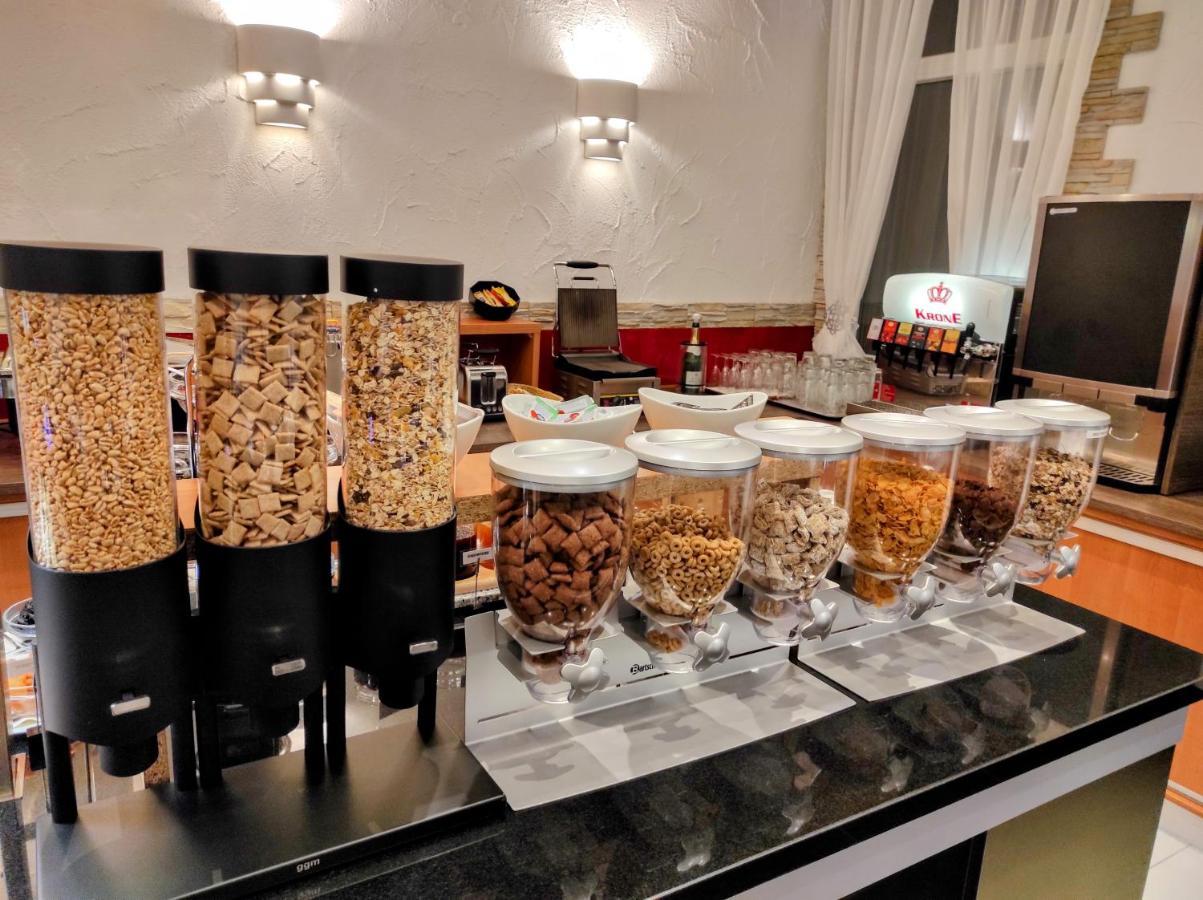 Wellness Hotel Garni Krone 拜尔斯布龙 外观 照片