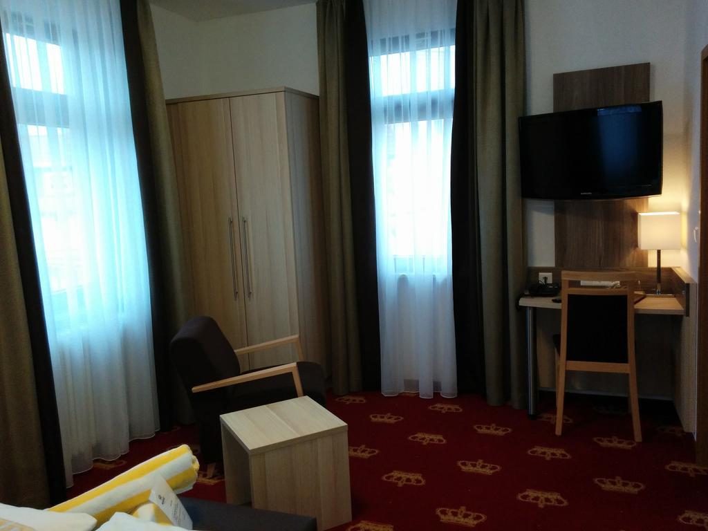 Wellness Hotel Garni Krone 拜尔斯布龙 外观 照片