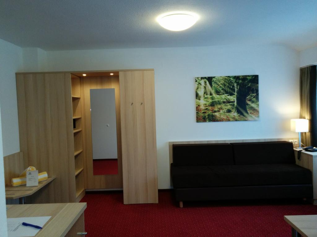 Wellness Hotel Garni Krone 拜尔斯布龙 外观 照片