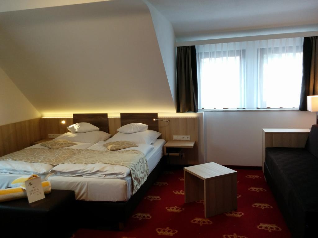 Wellness Hotel Garni Krone 拜尔斯布龙 外观 照片