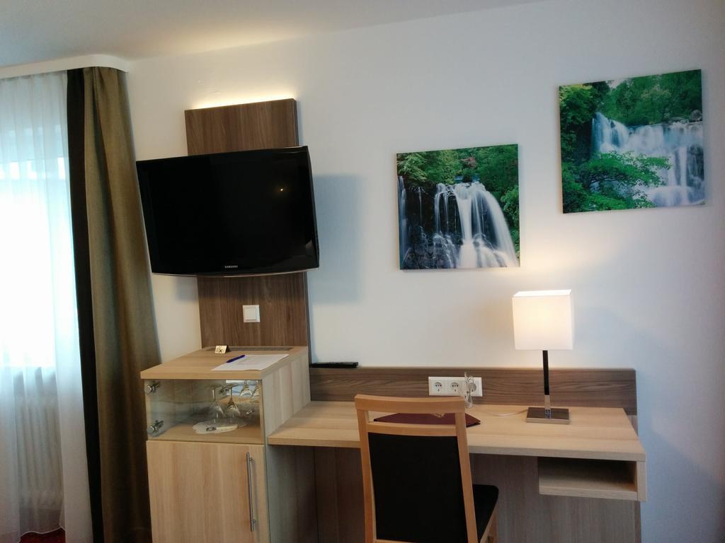 Wellness Hotel Garni Krone 拜尔斯布龙 外观 照片