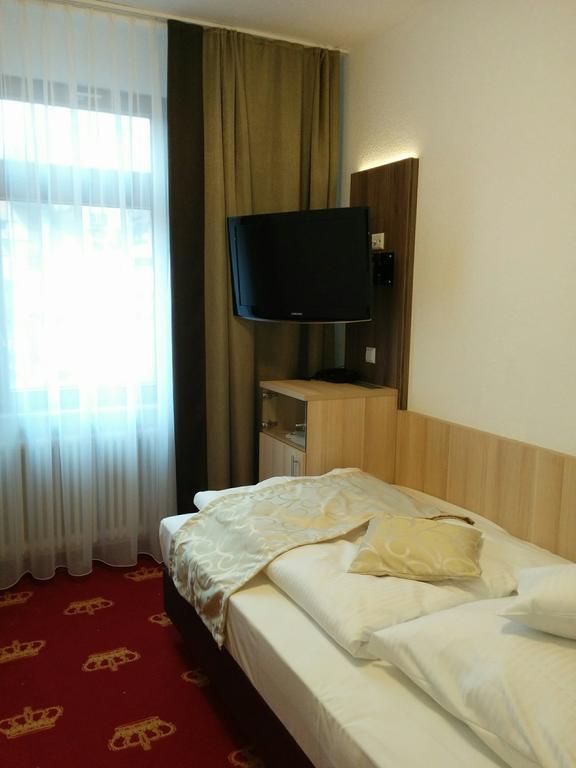Wellness Hotel Garni Krone 拜尔斯布龙 外观 照片